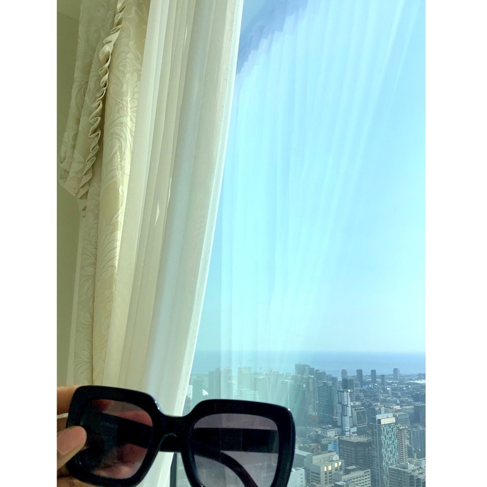 Beautiful Burberry Sunglasses worn 1 x